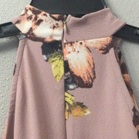 Mine size M lavender dress with print flowers - Picture 3 of 3